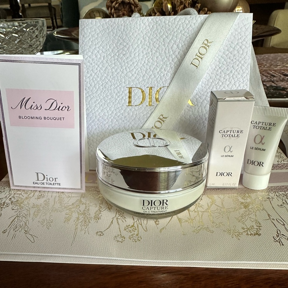 New Dior 5 piece bundle Capture OX-C Day Cream full size
